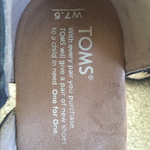 Tom’s Clarissa Black Wedge-7.5 - Picture 4 of 4